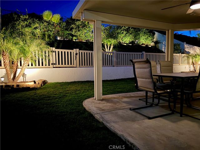 976 Miraflores Drive, Corona, CA 92882