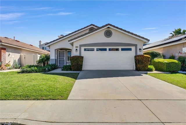 976 Miraflores Drive, Corona, CA 92882