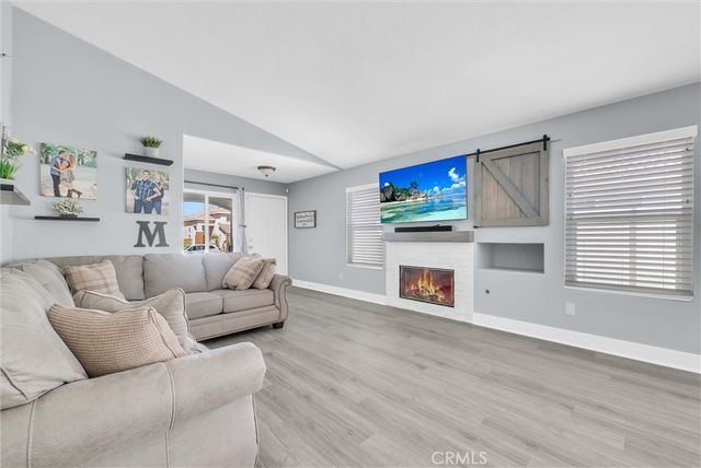 976 Miraflores Drive, Corona, CA 92882