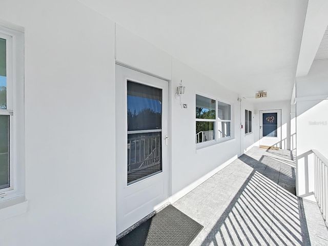 121 BRANDY WINE DRIVE 121, Largo, FL 33771