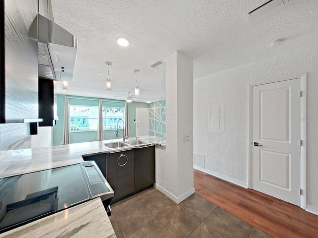 121 BRANDY WINE DRIVE 121, Largo, FL 33771