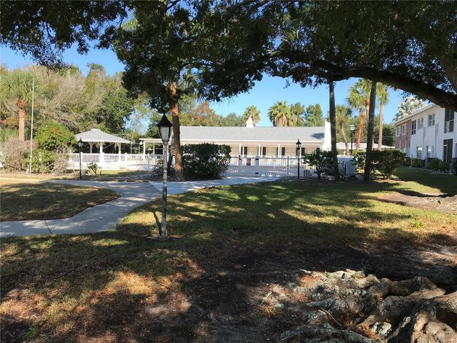 121 BRANDY WINE DRIVE 121, Largo, FL 33771