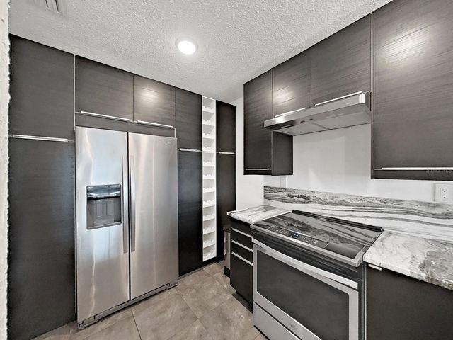 121 BRANDY WINE DRIVE 121, Largo, FL 33771