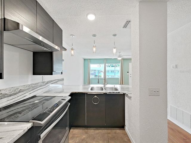 121 BRANDY WINE DRIVE 121, Largo, FL 33771