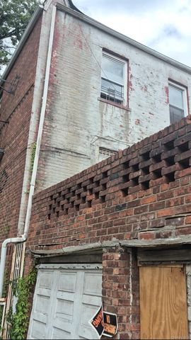 607 E 53rd Street, Brooklyn, NY 11203