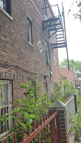 607 E 53rd Street, Brooklyn, NY 11203