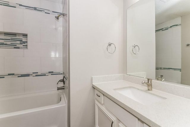 12723 Ashford Knoll Drive, Houston, TX 77082