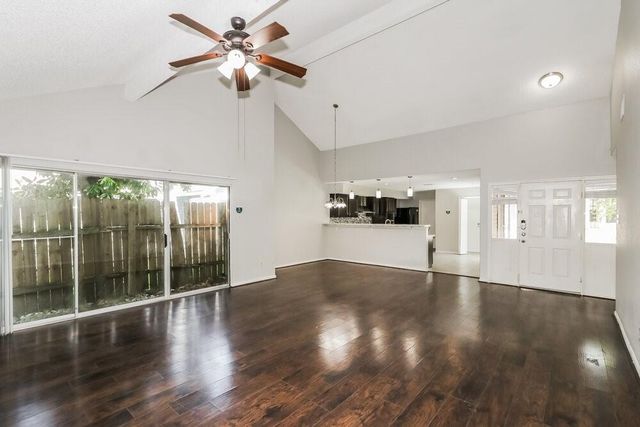 12723 Ashford Knoll Drive, Houston, TX 77082