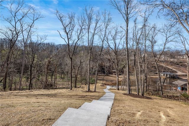 1 Skye Lane, Bella Vista, AR 72715