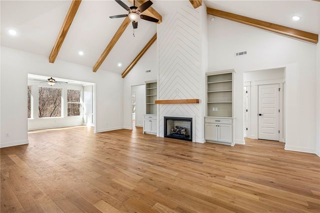 1 Skye Lane, Bella Vista, AR 72715