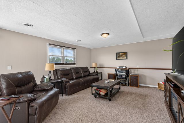 818 Bonnie Lane, Peotone, IL 60468