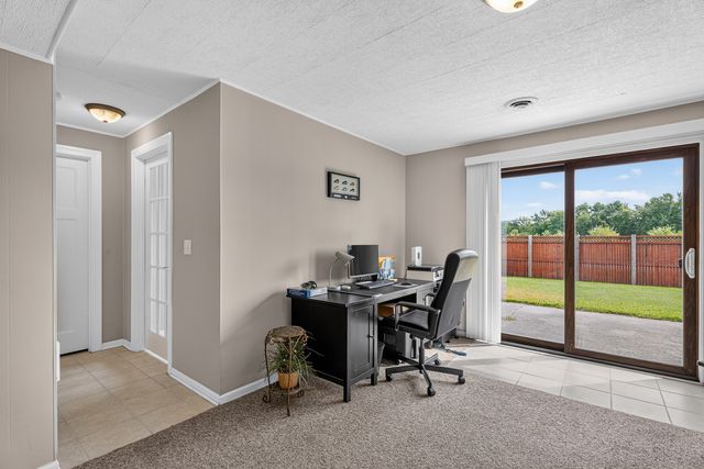818 Bonnie Lane, Peotone, IL 60468