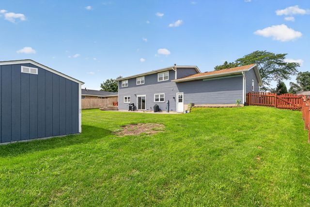 818 Bonnie Lane, Peotone, IL 60468