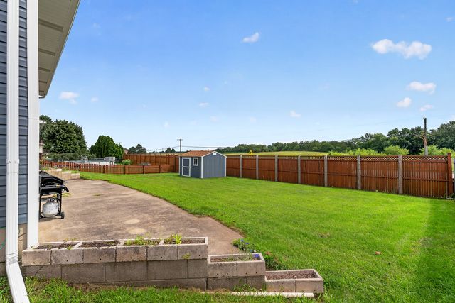 818 Bonnie Lane, Peotone, IL 60468