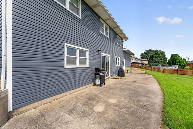 818 Bonnie Lane, Peotone, IL 60468