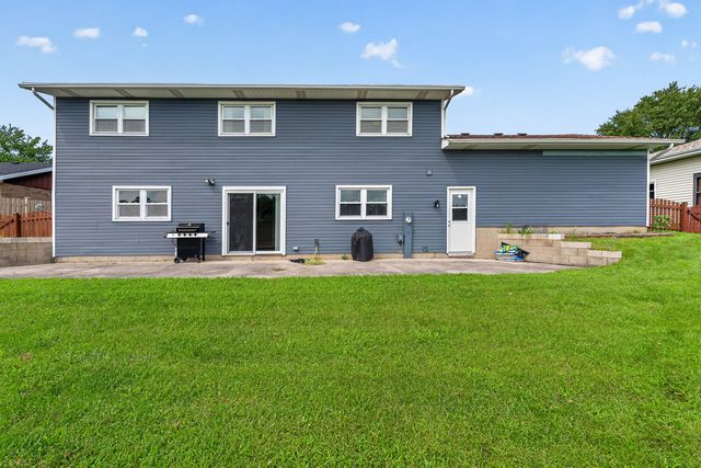 818 Bonnie Lane, Peotone, IL 60468