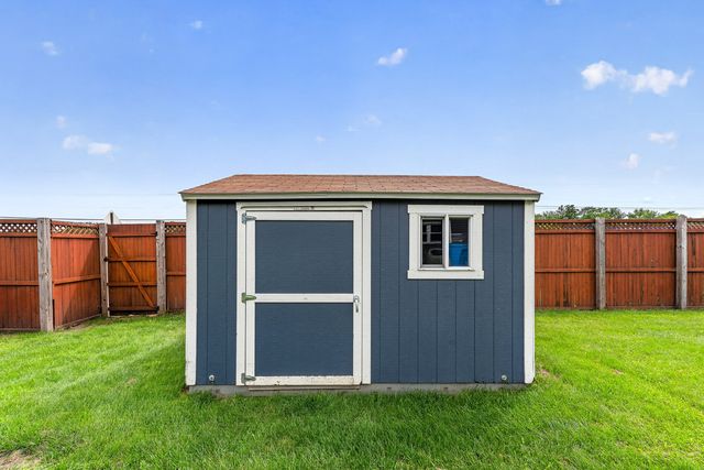 818 Bonnie Lane, Peotone, IL 60468