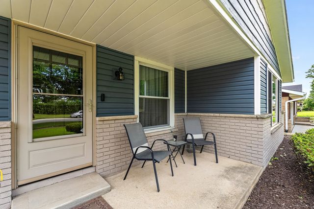 818 Bonnie Lane, Peotone, IL 60468