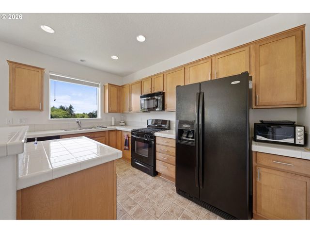 4455 MOONDANCER Ln, Tillamook, OR 97141