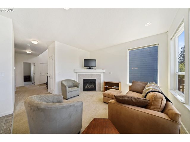 4455 MOONDANCER Ln, Tillamook, OR 97141