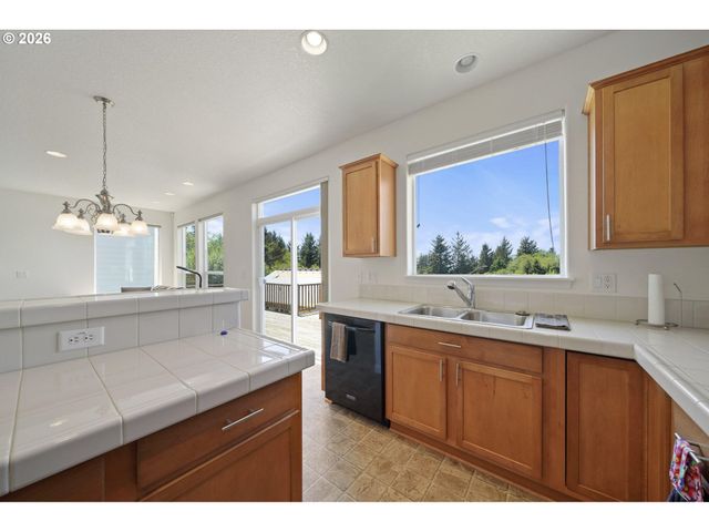 4455 MOONDANCER Ln, Tillamook, OR 97141