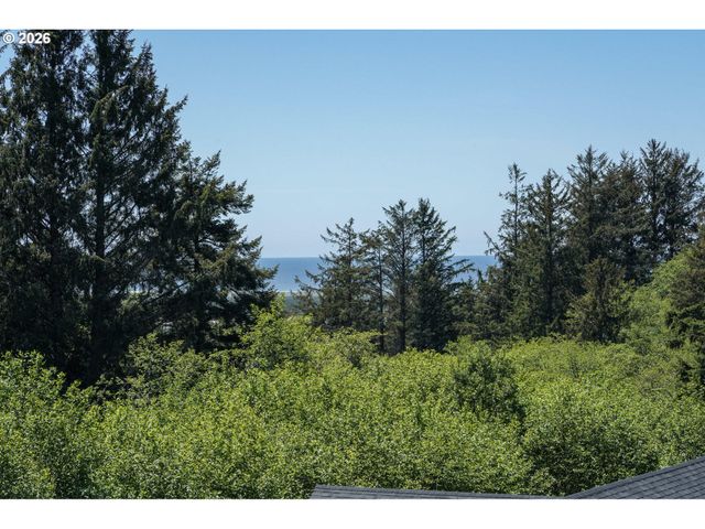 4455 MOONDANCER Ln, Tillamook, OR 97141