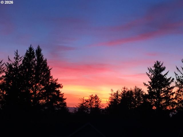 4455 MOONDANCER Ln, Tillamook, OR 97141