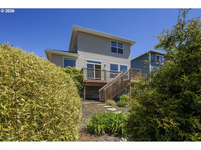 4455 MOONDANCER Ln, Tillamook, OR 97141