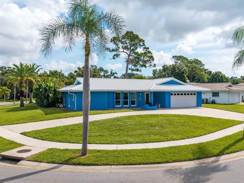 2703 COVENTRY DRIVE, Sarasota, FL 34231