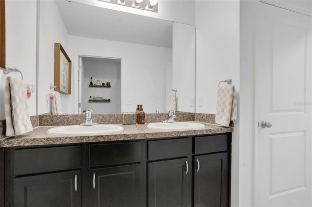 15823 HIGH BELL PLACE, Bradenton, FL 34212