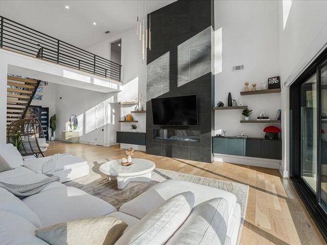 2327 Meadowvale NE Drive, Atlanta, GA 30345