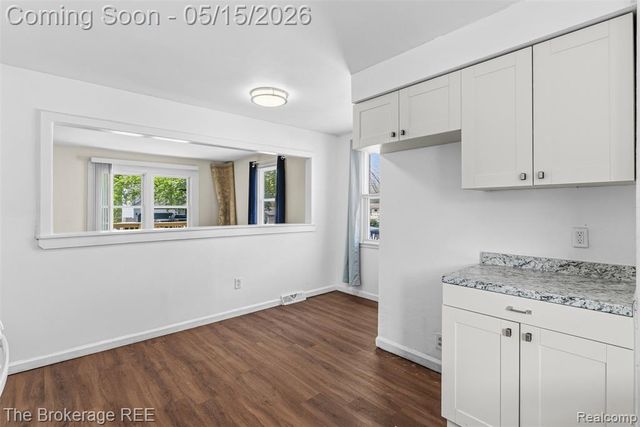 6430 Cloverton Drive, Waterford, MI 48329