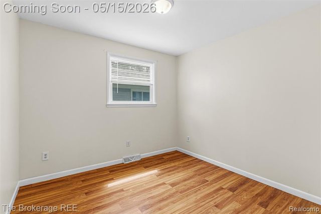 6430 Cloverton Drive, Waterford, MI 48329