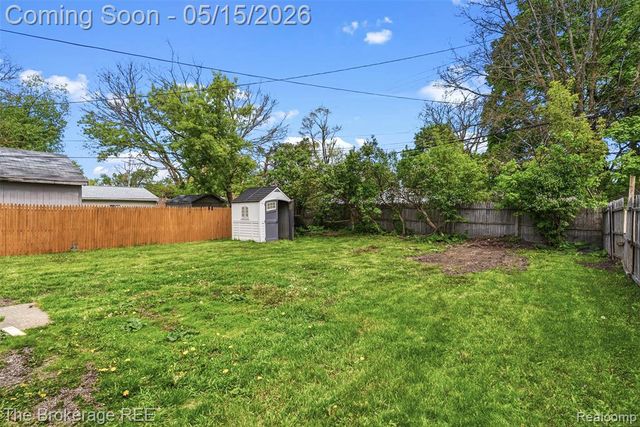 6430 Cloverton Drive, Waterford, MI 48329