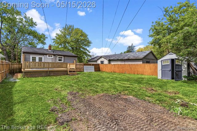 6430 Cloverton Drive, Waterford, MI 48329