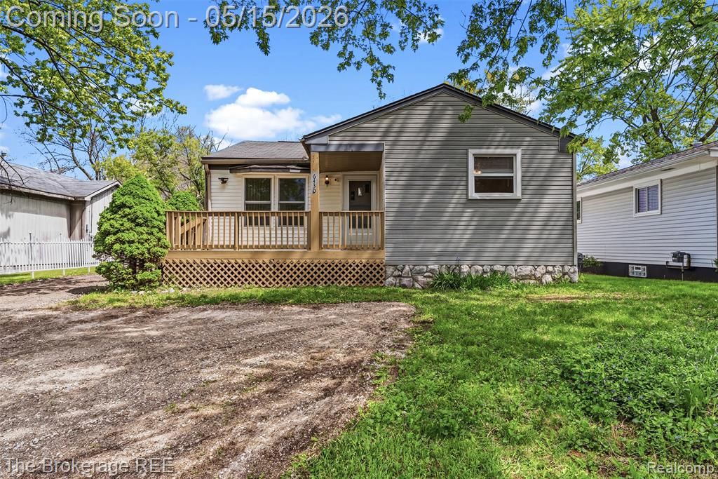 6430 Cloverton Drive, Waterford, MI 48329