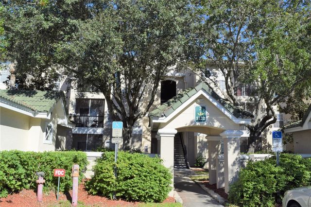 5122 NORTHRIDGE ROAD 202, Sarasota, FL 34238