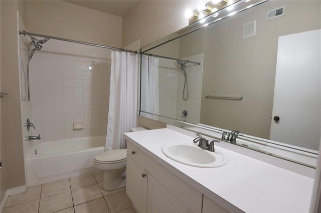 5122 NORTHRIDGE ROAD 202, Sarasota, FL 34238