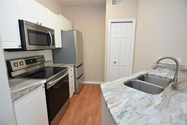 5122 NORTHRIDGE ROAD 202, Sarasota, FL 34238