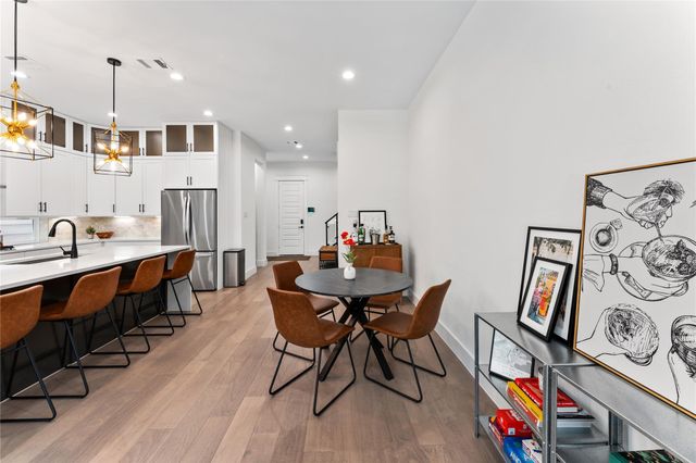 820 E 24th Street, Houston, TX 77009