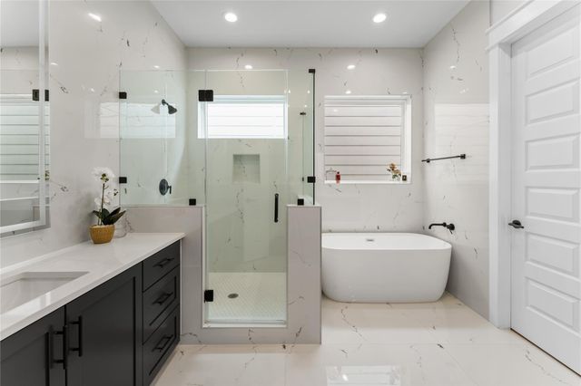 820 E 24th Street, Houston, TX 77009