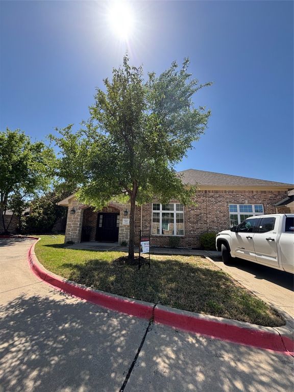 7137 Colleyville Boulevard, Colleyville, TX 76034