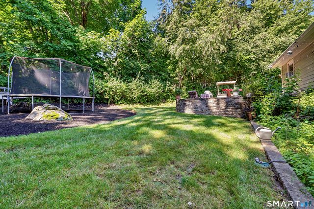150 Suzanne Circle, Trumbull, CT 06611