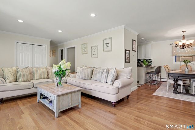 150 Suzanne Circle, Trumbull, CT 06611