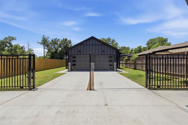 5921 Mountwood Street B, Houston, TX 77091
