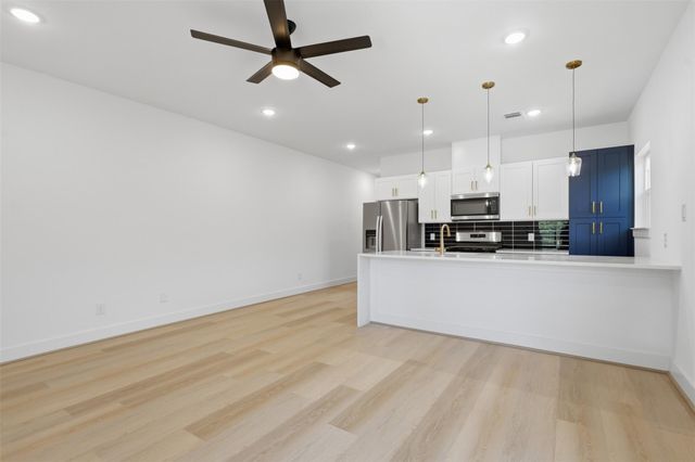5921 Mountwood Street B, Houston, TX 77091