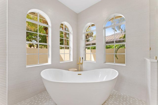 1100 SW 21st Avenue, Boca Raton, FL 33486