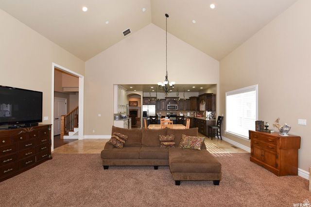 915 FREMONT RD, Bountiful, UT 84010