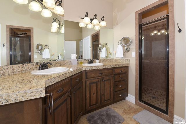 915 FREMONT RD, Bountiful, UT 84010