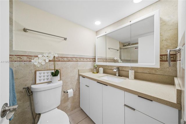 5401 Collins Ave 1129, Miami Beach, FL 33140